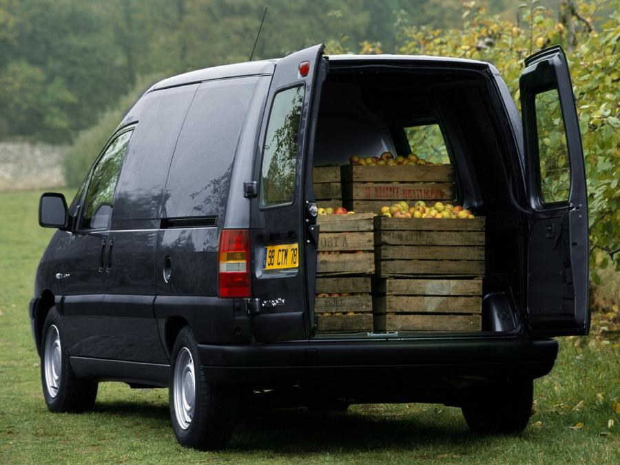 Citroen Jumpy Van 2004 года  (фото 4 из 9)